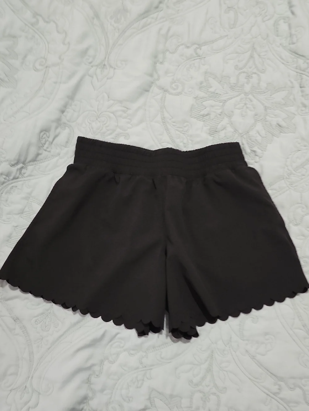 Old Navy Black Scallop Hem Girls' Pull-On Shorts